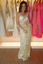 Farah Ali Khan at opening of Amber by Ecru Luxury a pret label by Ankur Batra in Kemps Corner on 29th Sept 2011 (23).JPG