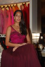 Lisa Haydon at opening of Amber by Ecru Luxury a pret label by Ankur Batra in Kemps Corner on 29th Sept 2011 (17).JPG