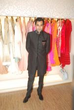 Rahul Khanna at opening of Amber by Ecru Luxury a pret label by Ankur Batra in Kemps Corner on 29th Sept 2011 (54).JPG