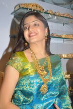 Poonam Kaur at CMR Shopping Mall Launch on 28th September 2011 (7).JPG