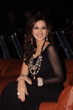 Sonali Bendre on the sets of India_s got talent in Filmcity, Mumbai on 30th Sept 2011 (19).JPG