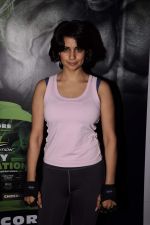 Gul Panag_s workout to promote Dohne Nutrition whey in True Fitness on 4th Oct 2011 (39).JPG