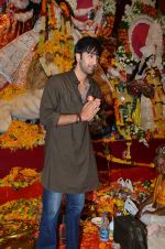 Ranbir Kapoor at North Bombay Sarbojanin Durga Puja on 4th Oct 2011 (58).JPG