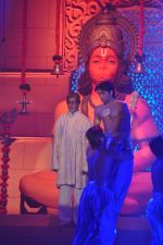 Amitabh Bachchan at the launch of the Hanuman Chalisa album in Mehboob Studio on 9th Oct 2011 (42).JPG
