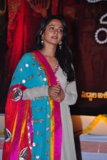 Anushka Shetty attends Mogudu Movie Audio Launch on 11th October 2011 (35).jpg