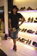 Manasi Scott at the launch of Pavers England store in Pheonix mills, mumbai on 11th Oct 2011 (10).JPG