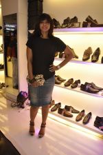 Manasi Scott at the launch of Pavers England store in Pheonix mills, mumbai on 11th Oct 2011 (9).JPG