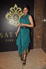 Sonali Bendre at Maheep Kapoor_s jewellery line launch in Bandra, Mumbai on 8th Oct 2011 (85).JPG