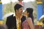 Kamalini Mukherjee, Venu in Ramachari Eedo Pedda Gudachari Movie Stills (2).JPG
