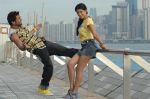 Suriya, Shruti Haasan in 7aum Arivu 7th Sense Movie Stills (5).JPG