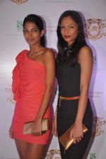 Shamita Singha at Anand Ranwat jewellery collection launch in Trident on 15th Oct 2011 (51).JPG
