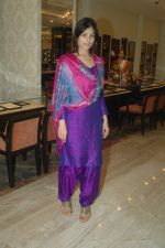 Anjana Sukhani shops for Diwali at Tanishq showroom in Andheri, Mumbai on 17th Oct 2011 (23).JPG