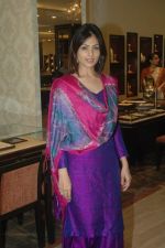 Anjana Sukhani shops for Diwali at Tanishq showroom in Andheri, Mumbai on 17th Oct 2011 (26).JPG
