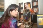 Anjana Sukhani shops for Diwali at Tanishq showroom in Andheri, Mumbai on 17th Oct 2011 (4).JPG