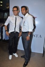 Leander Paes at Troy Costa store launch in Mumbai on 19th Oct 2011 (31).JPG