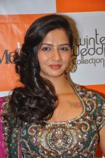 Nisha Shah attends MEBAZ Winter Wedding Collection Launch on 19th October 2011 (26).JPG