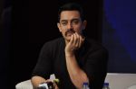 Aamir Khan at Star TV_s new show announcement in Taj Land_s End on 22nd Oct 2011 (26).JPG