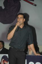 Akshay Kumar at Karate event in Andheri Sports Complex on 22nd Oct 2011 (55).JPG