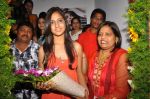 Anushka Shah Lunches Suja_s Beauty Care on 22nd October 2011 (15).JPG