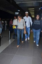 Gauri Khan leaves for RA-One London premiere in International Airport, Mumbai on 23rd Oct 2011 (17).JPG