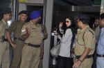 Kareena Kapoor leave for Ra.One Premiere tour in Airport, Mumbai on 23rd Oct 2011 (45).JPG