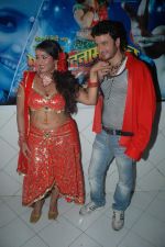 at Munni Badam Bhail Bhojpuri movie event in Andheri, Mumbai on 24th Oct 2011 (68).JPG