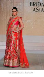 Model walk the ramp for Pallavi jaikishan Show at Bridal Asia 2011 on 27th Sept 2011 (6).jpg