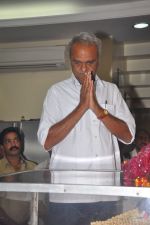 Dasari Padma Condolences and Funeral on 28th October 2011 (173).JPG