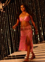 Priyamani in a song shoot (6).jpg