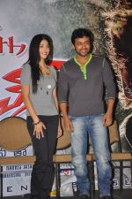 Suriya, Shruti Haasan attends 7th Sense Movie Success Meet on 31st October 2011 (2).JPG