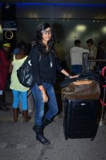 Anushka Manchanda snapped as she leaves for Dallas in Mumbai Airport on 6th Nov 2011 (27).JPG