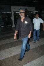 Prakash Jha sanpped at Mumbai Airport on 7th Nov 2011 (11).JPG