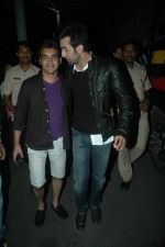 Ranbir Kapoor snapped at the airport in Mumbai on 9th Nov 2011 (19).JPG