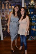 at Natasha Shah_s Nature_s Co store launch in Infinity Mall, Malad on 10th Nov 2011 (60).JPG