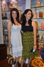 at Natasha Shah_s Nature_s Co store launch in Infinity Mall, Malad on 10th Nov 2011 (68).JPG
