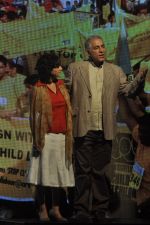 Dalip Tahil unveil SCMM coffee table book in Trident, Mumbai on 11th Nov 2011 (12).JPG
