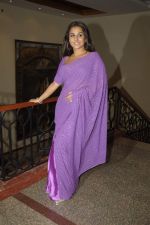 Vidya Balan at Star Plus Saas Bahu Saasish bash in ITC Sahara on 13th Nov 2011 (1).JPG