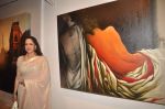 Hema Malini at Sudip Roy_s art exhibition in Jehangir on 14th Nov 2011 (73).JPG