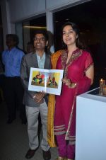 Juhi Chawla at Bharat Tripathi_s art exhibition in Musuem Art Gallery on 14th Nov 2011 (23).JPG
