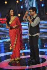 Sachin Pilgaonkar on the sets of Star Ya Rockstar in Famous on 15th Nov 2011 (55).JPG