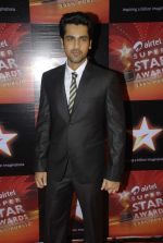 Arjan Bajwa at Star Super Star Awards in Yashraj on 15th Nov 2011 (23).JPG