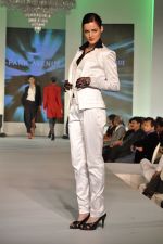 Model walks for Park Avenue new collection launch in Trident, Mumbai on 15th Nov 2011 (10).JPG