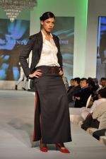 Model walks for Park Avenue new collection launch in Trident, Mumbai on 15th Nov 2011 (11).JPG