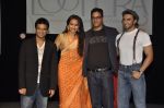 Ranveer Singh and Sonakshi Sinha at the launch of movie Lootera in Yashraj Studio, Mumbai on 16th Nov 2011 (41).JPG