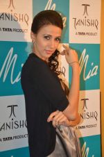 Alecia Raut at Tanishq showcases MIA collection in Andheri, Mumbai on 17th Nov 2011 (31).JPG