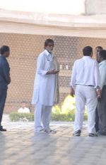 Amitabh Bachchan visit Ash at the Seven Hills Hospital on 17th Nov 2011 (10).JPG