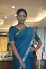Parvathy Omnakuttan at Tanishq showcases MIA collection in Andheri, Mumbai on 17th Nov 2011 (45).JPG