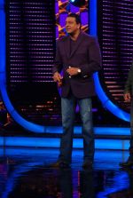 Sanjay Dutt on the sets of Big Boss 5 on 18th Nov 2011 (17).JPG