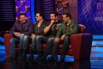 Sanjay Dutt, Akshay Kumar, John Abraham, Salman Khan on the sets of Big Boss 5 on 18th Nov 2011 (102).JPG