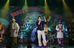 Mika Singh at Manali Jagtap_s Umeed show for children in Rangsharda on 19th Nov 2011 (22).JPG